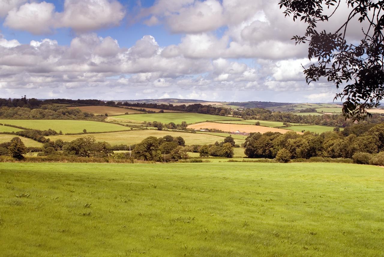 Three Gates Farm Holiday Cottages Huntsham Exterior photo